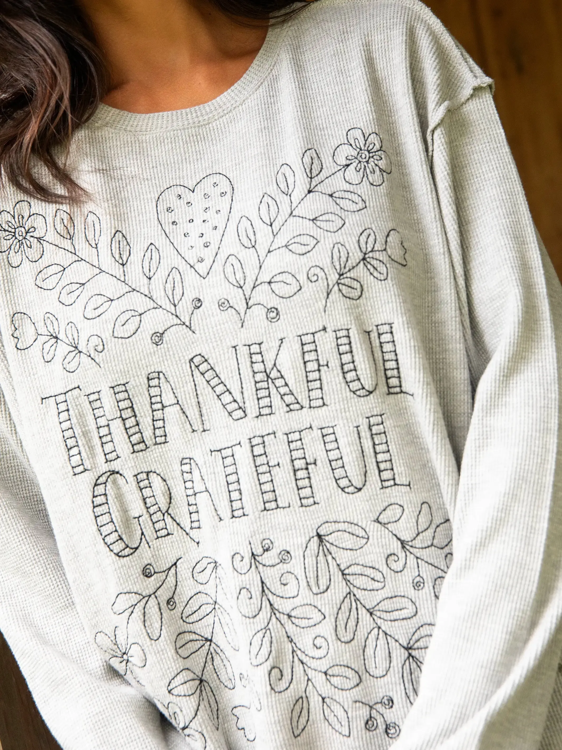 Aida Embroidered Thermal - Heather Grey Thankful & Grateful