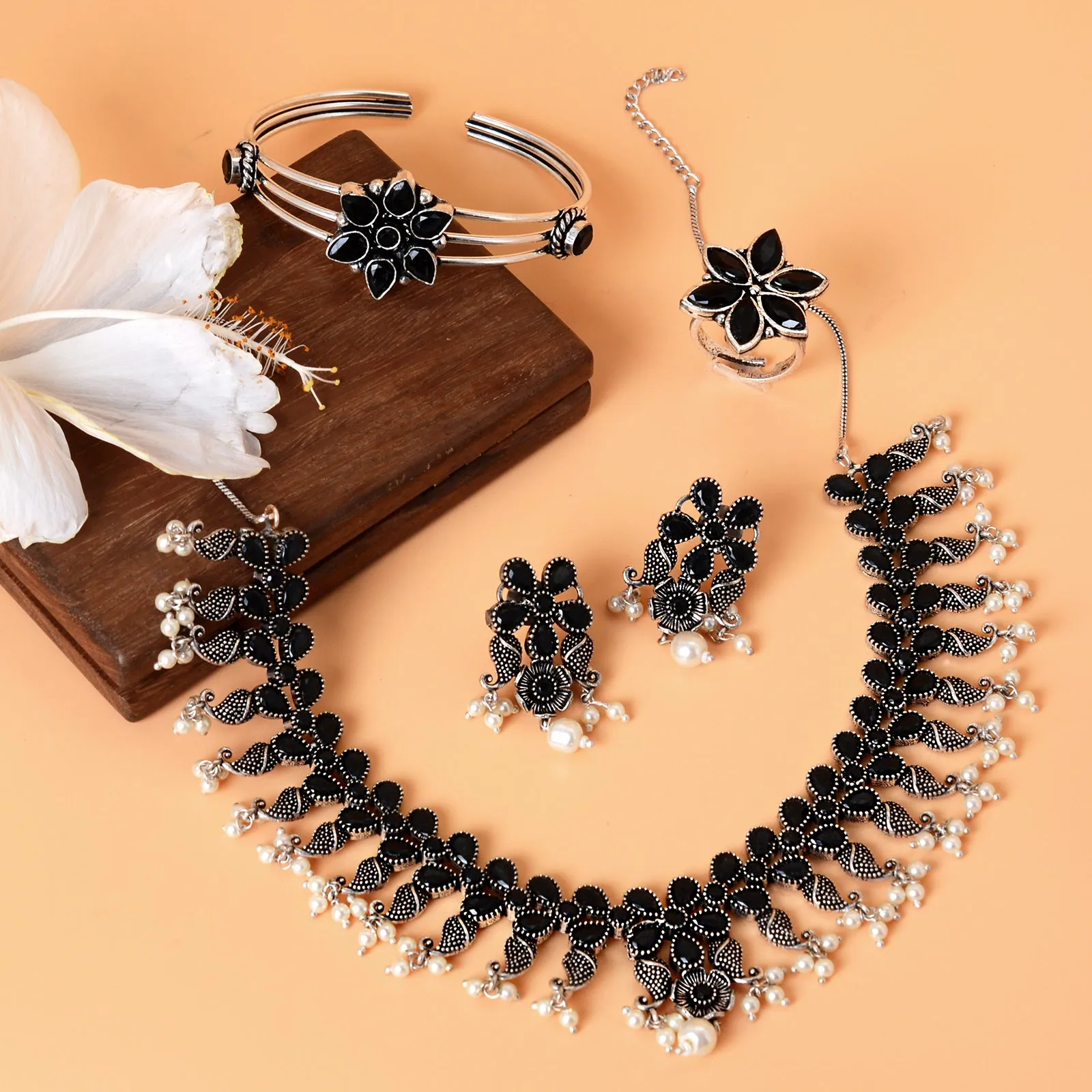 Maya  Black Silver Oxidized Jewelry Set