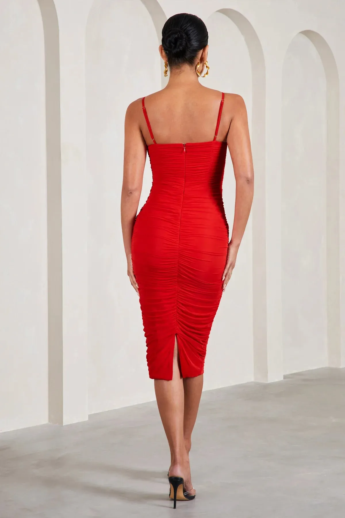 Ruched zip back split hem dress in red