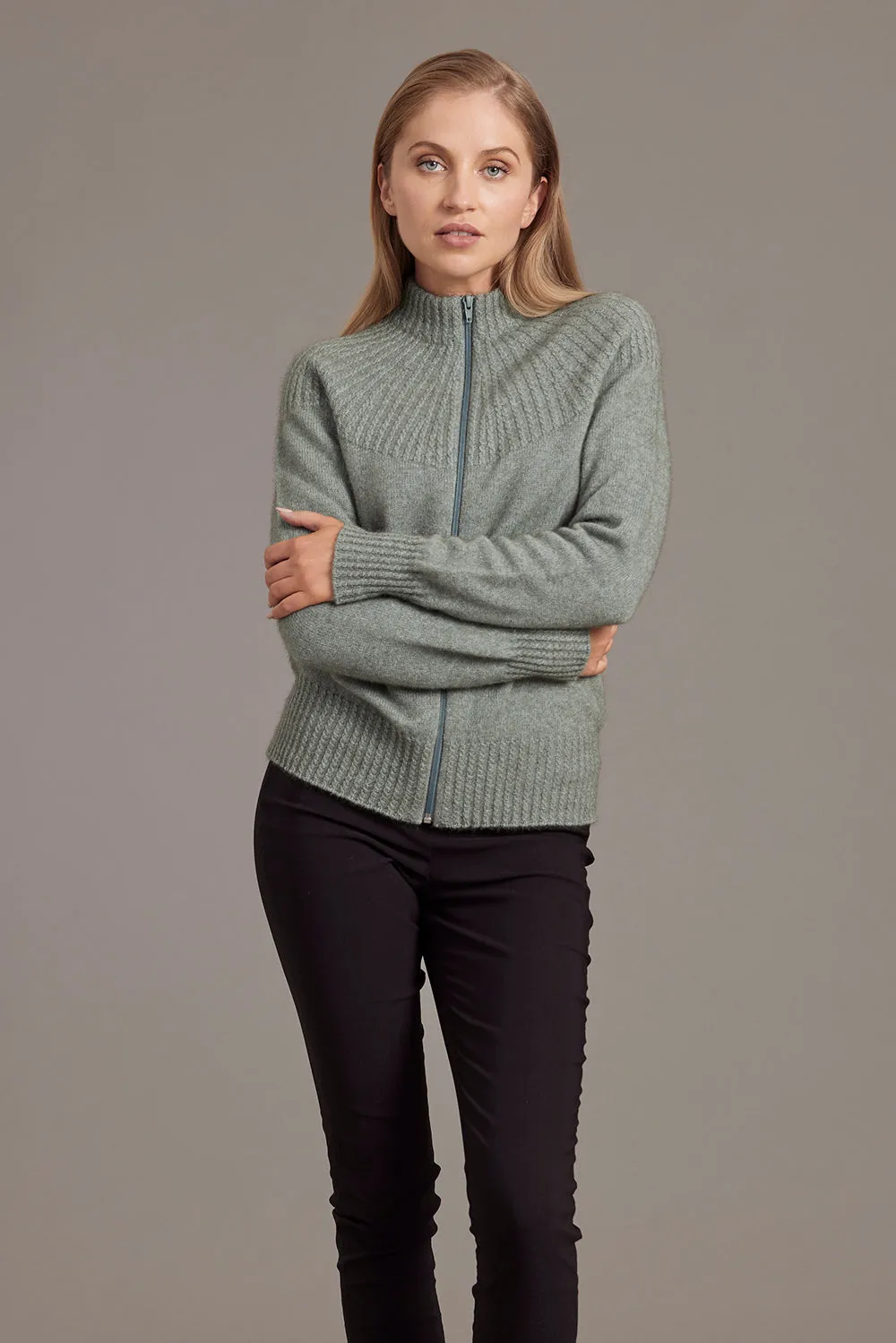 Yoke Neck Cable Jacket